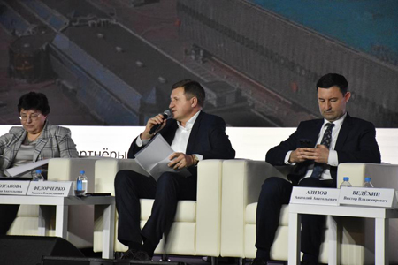 Лучшие практики КРТ по инициативе власти обсудили на РСН-2024 Лучшие практики КРТ по инициативе власти обсудили на РСН-2024